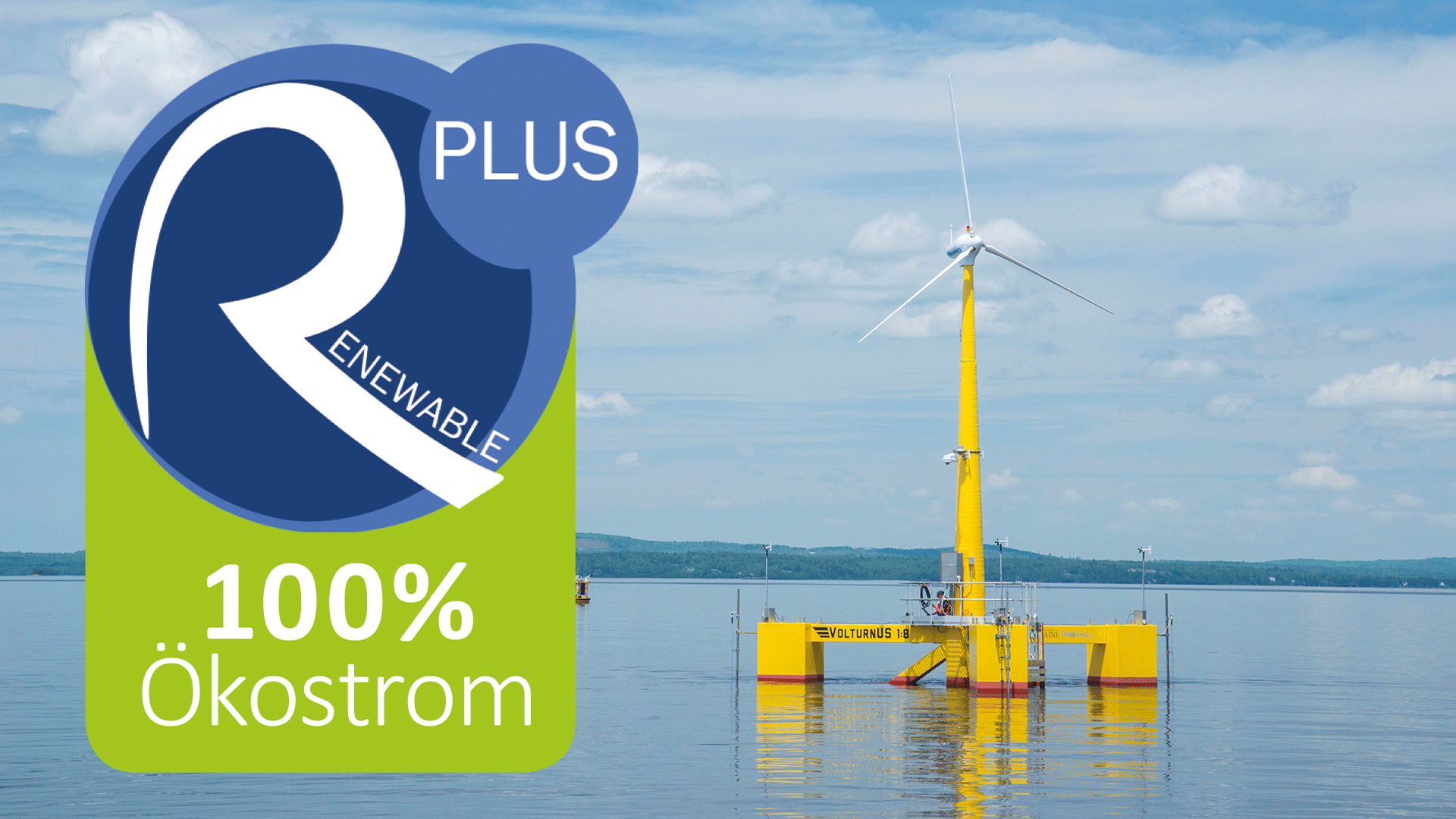 dew21-magazin-renewableplus-1920x1080 Schwimmende Windturbine "VOLTURUS 1:8" auf Wasser, klarer Himmel im Hintergrund.