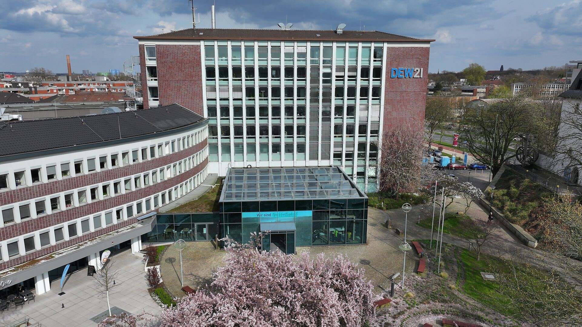 Dew21 Gebäude mit Servicecenter 