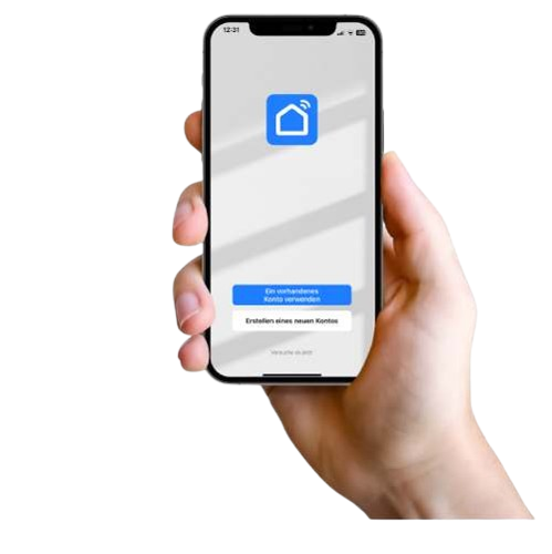 Hand hält Handy mit geöffneter Balkonkraftwerk App offen