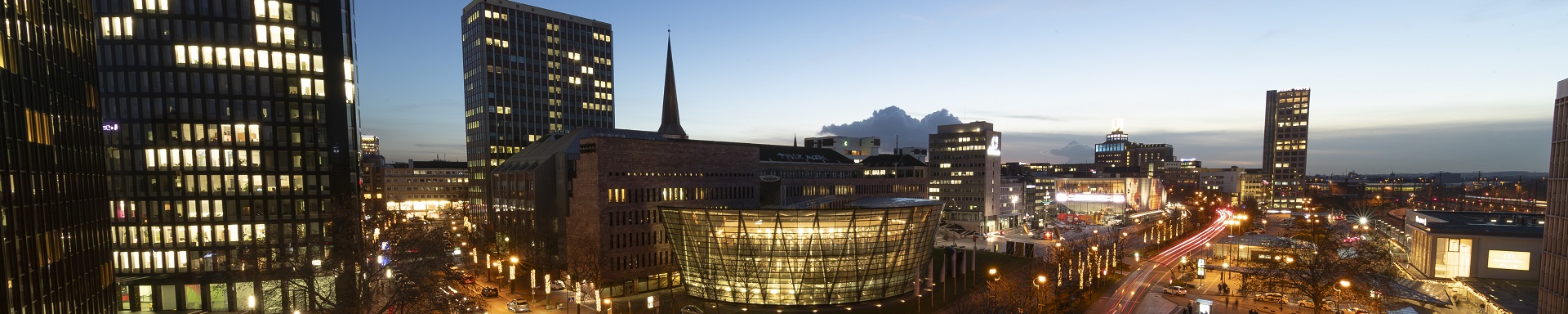 Stadtbild von Dortmund bei Nacht.
