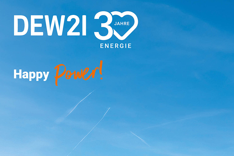 Himmel mit schriftzug 30 Jahre dew21 und happy power