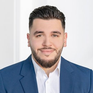 Sales Manager Aziz Salvatore Hensel